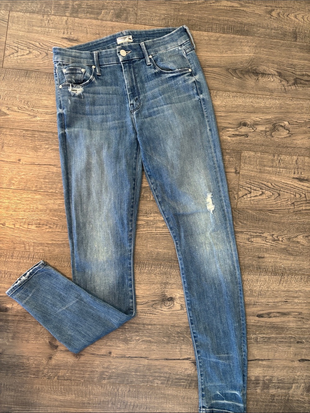 MOTHER Distressed Skinny Jeans in Washed Blue